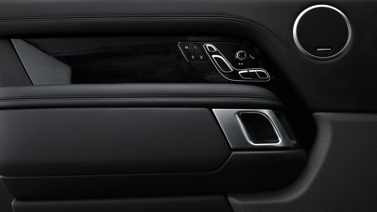 Land Rover Range Rover Image 13