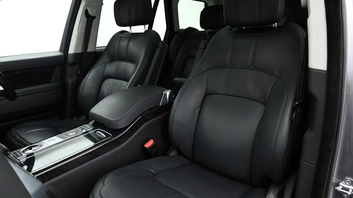Land Rover Range Rover Image 4