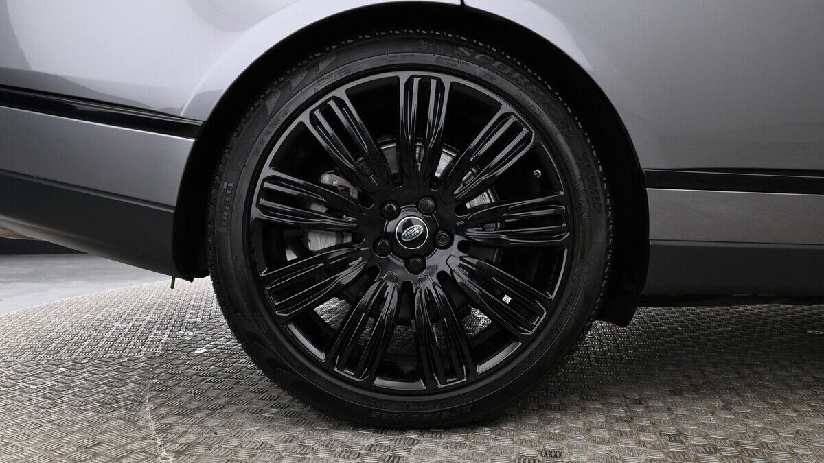 Land Rover Range Rover Image 9