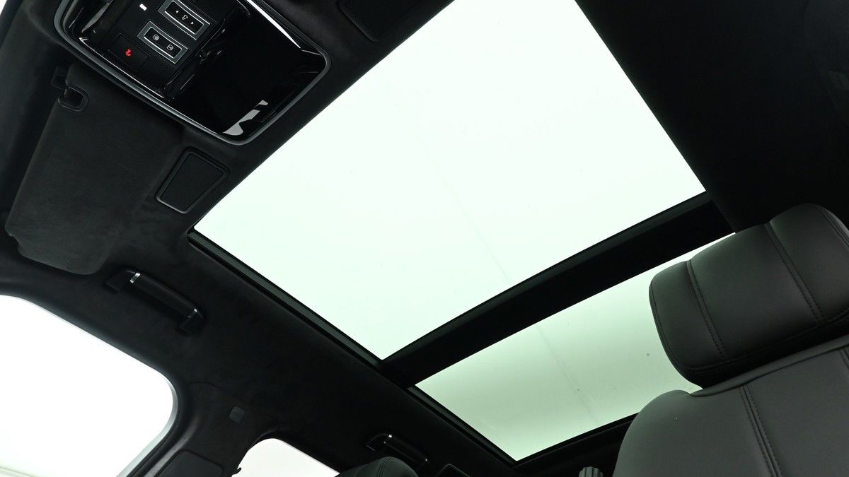 Land Rover Range Rover Image 2