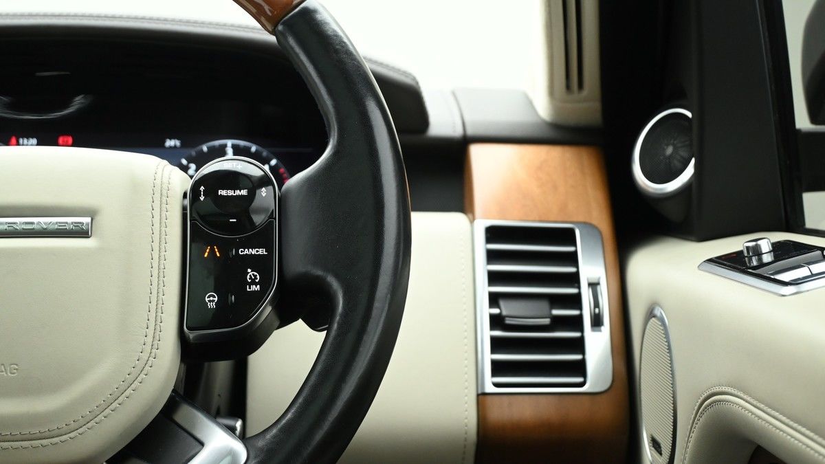 Land Rover Range Rover Image 16