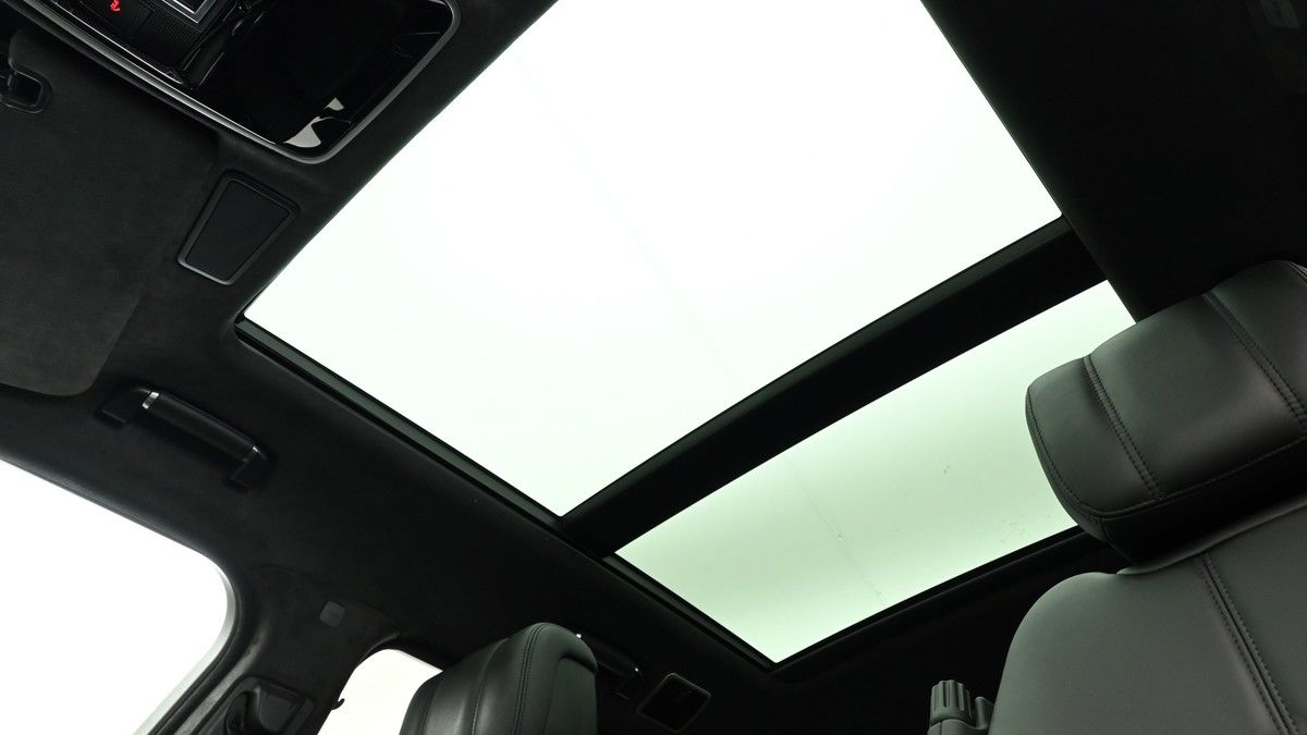 Land Rover Range Rover Image 2