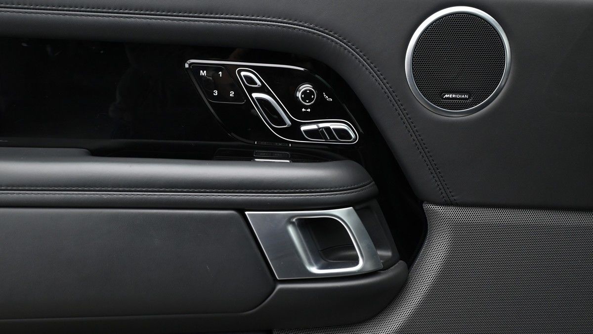 Land Rover Range Rover Image 13