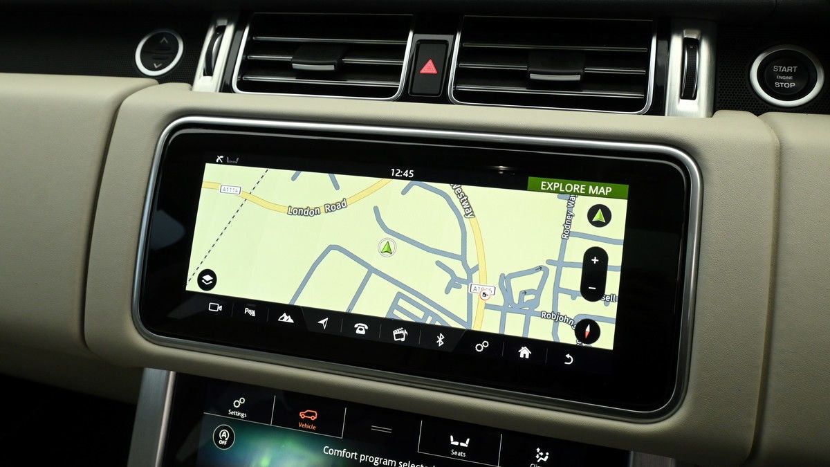 Land Rover Range Rover Image 11