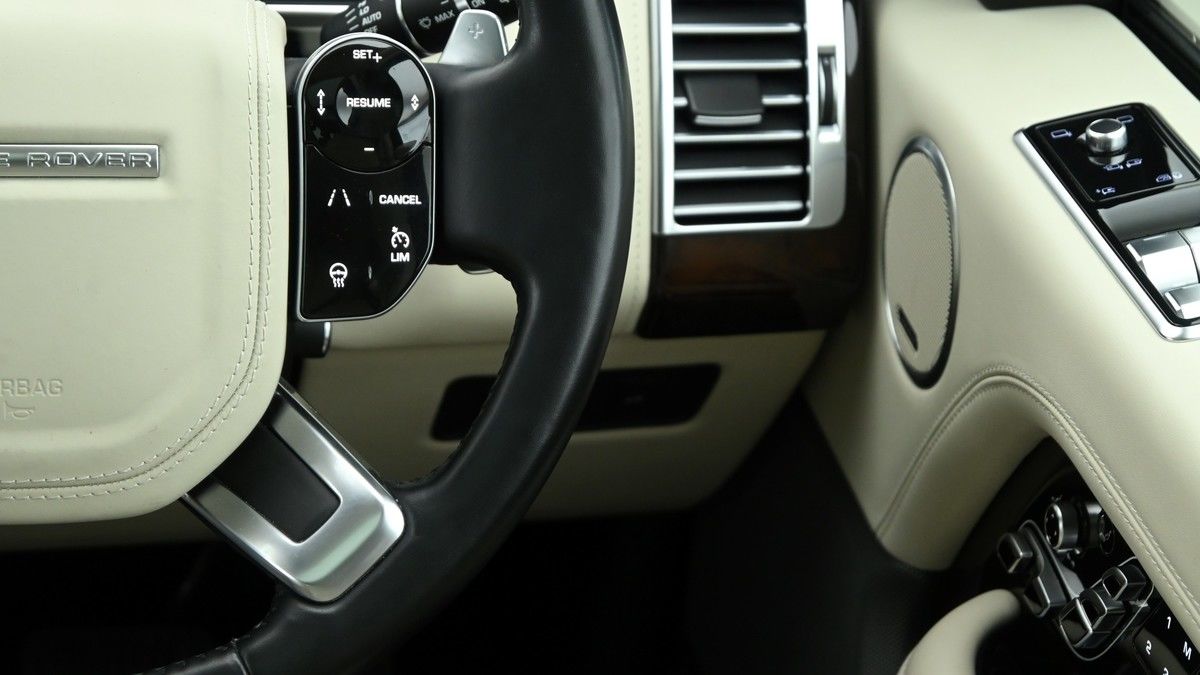Land Rover Range Rover Image 16