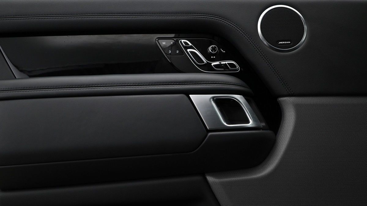 Land Rover Range Rover Image 13