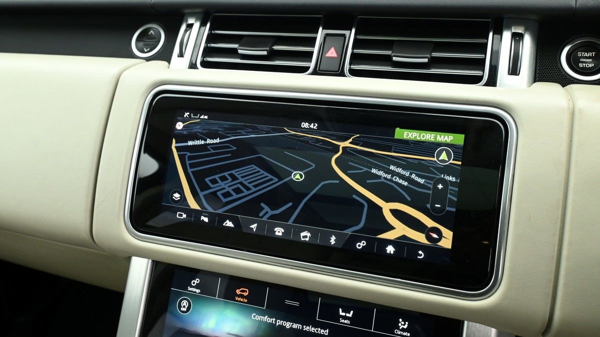 Land Rover Range Rover Image 11