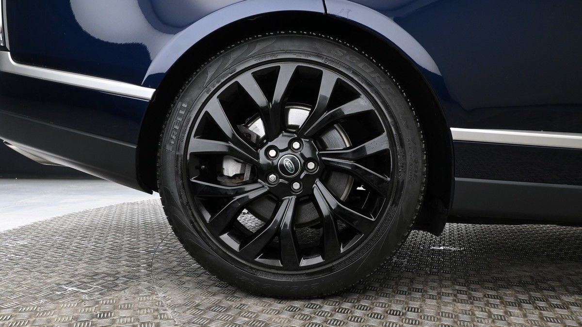 Land Rover Range Rover Image 9