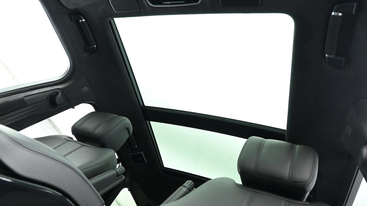 Land Rover Range Rover Image 2