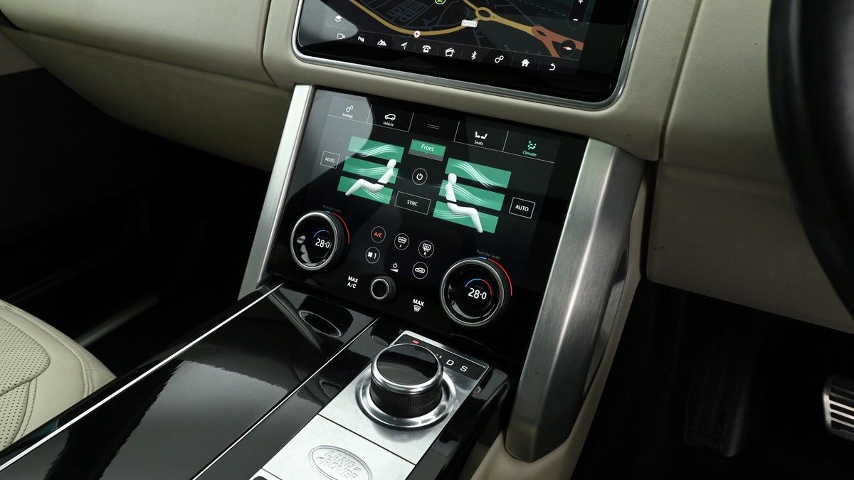 Land Rover Range Rover Image 12