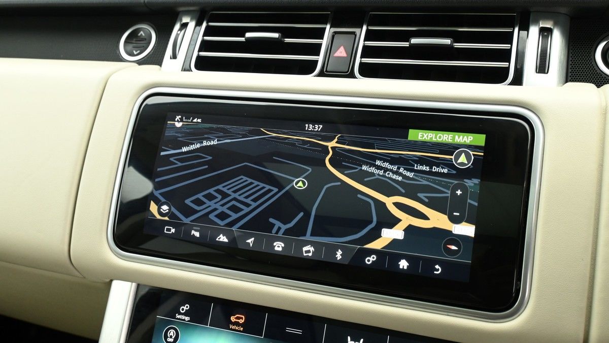 More views of Land Rover Range Rover