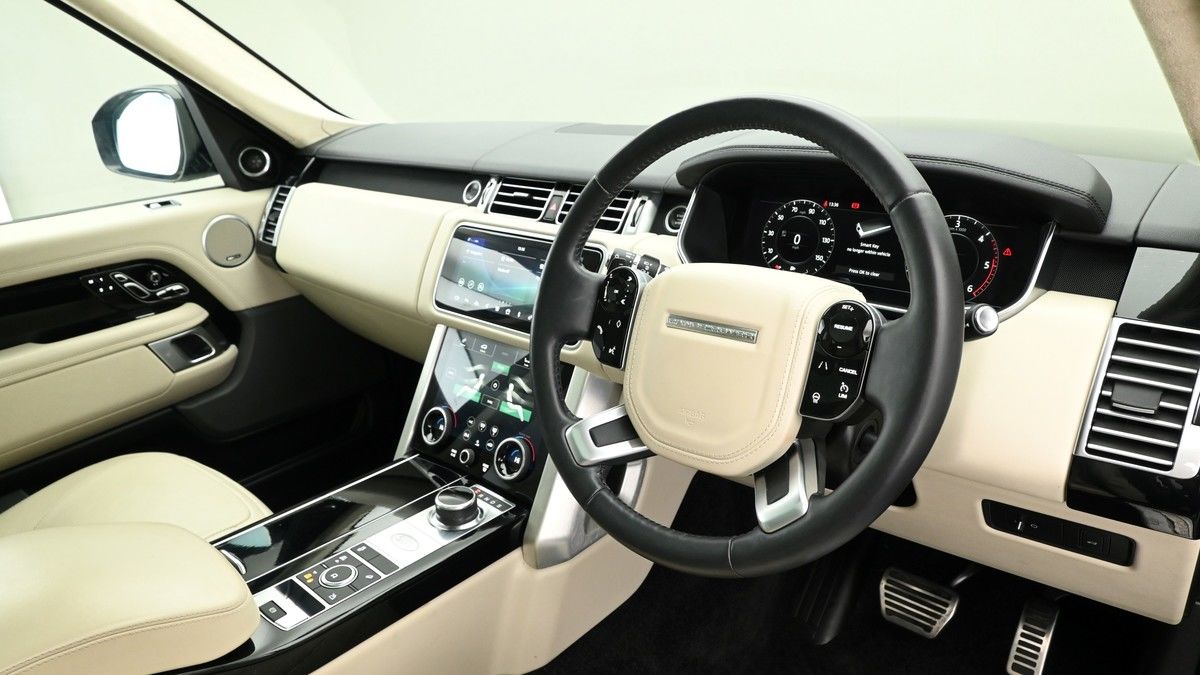 More views of Land Rover Range Rover