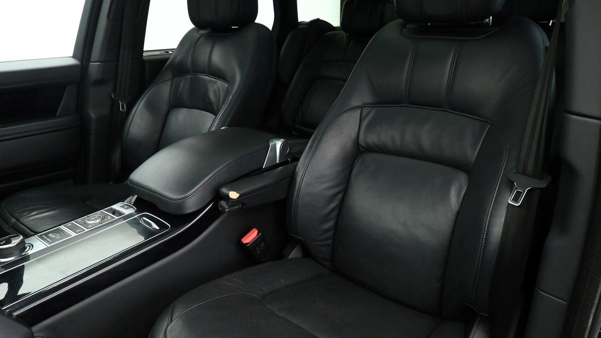 Land Rover Range Rover Image 4