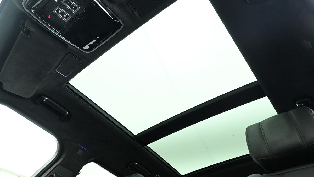 Land Rover Range Rover Image 2