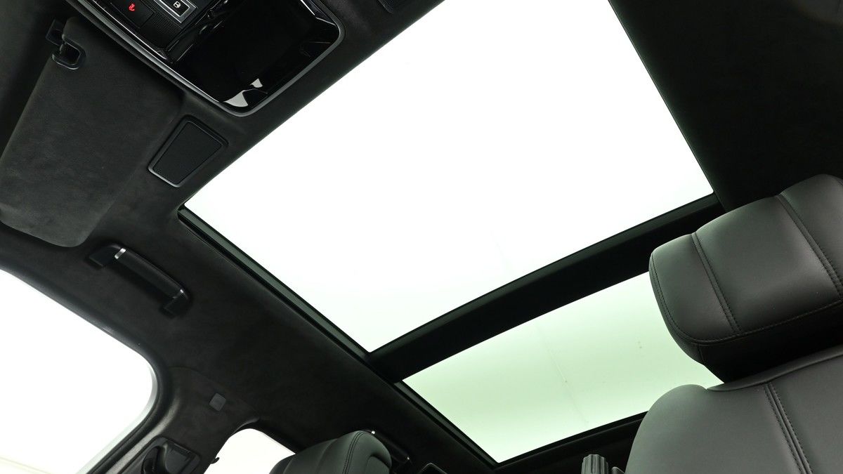 Land Rover Range Rover Image 2