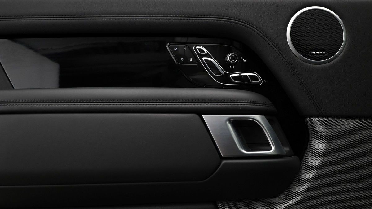 Land Rover Range Rover Image 13