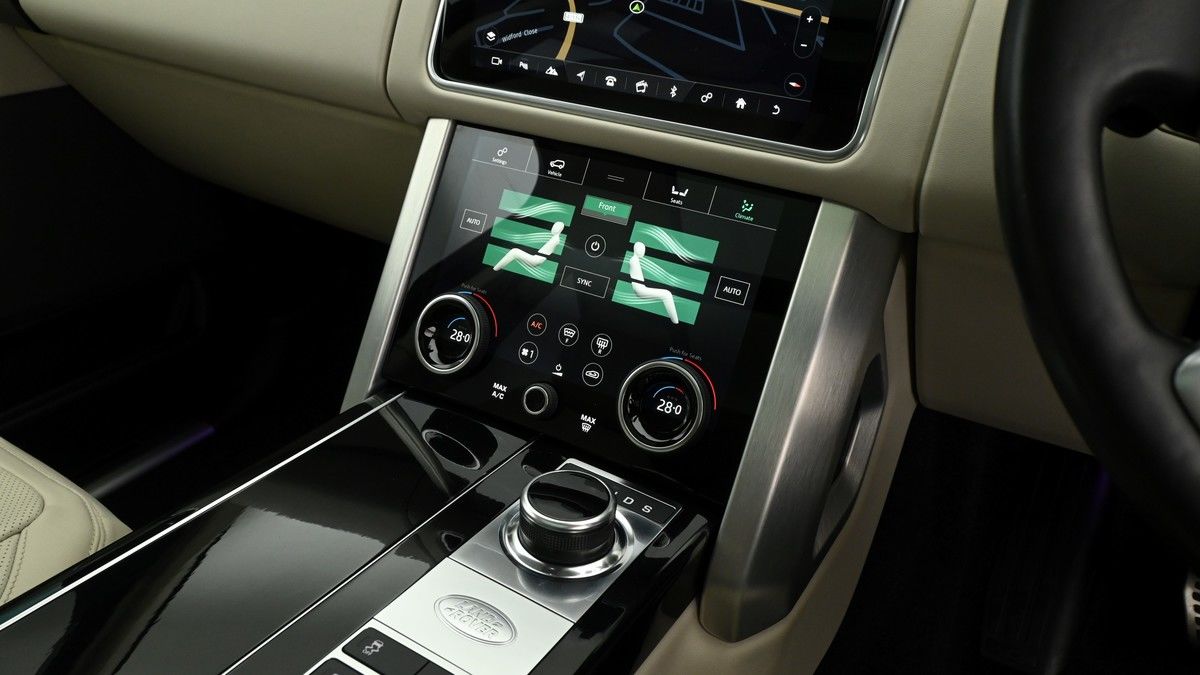 Land Rover Range Rover Image 12
