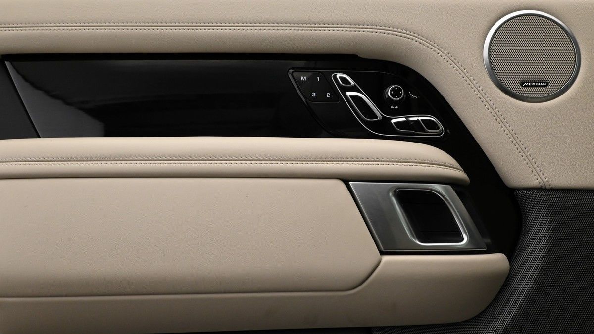 Land Rover Range Rover Image 13