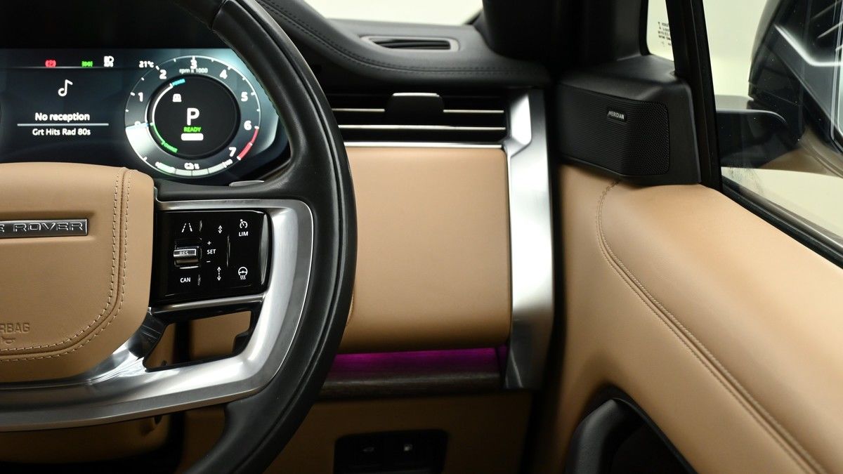 Land Rover Range Rover Image 16