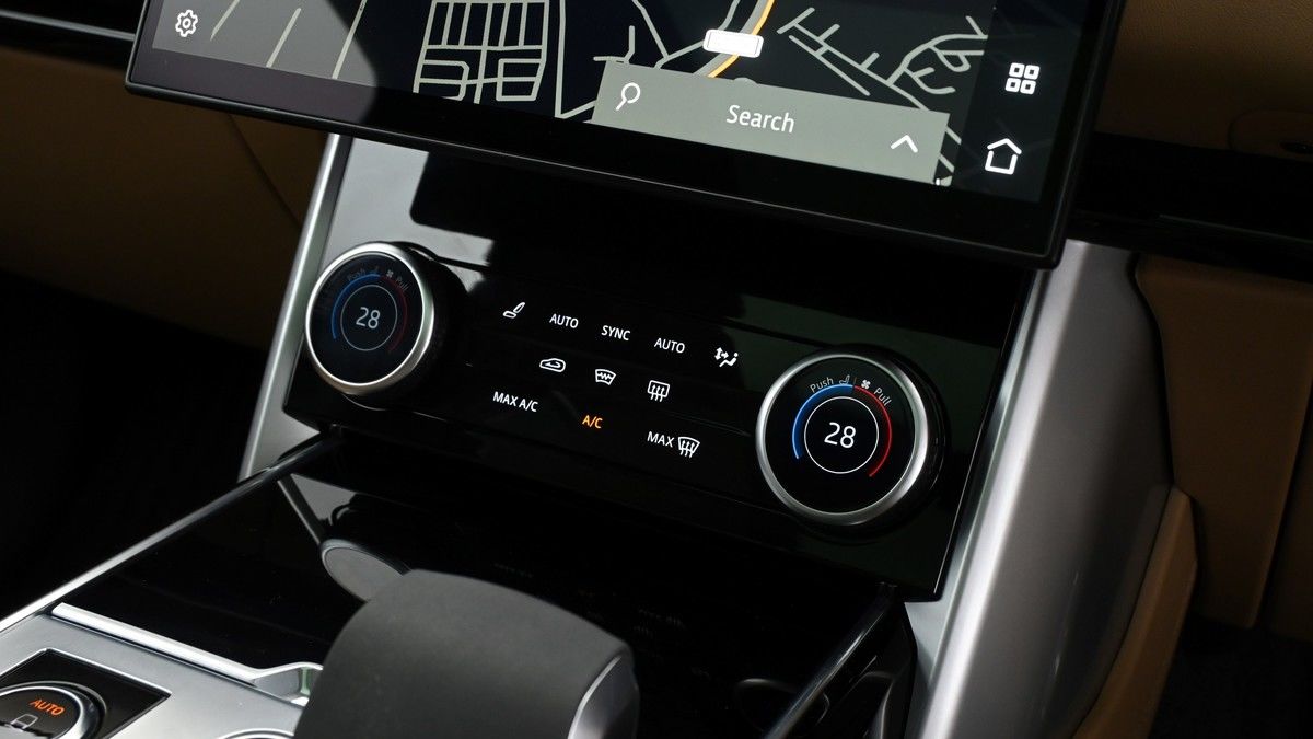 Land Rover Range Rover Image 12