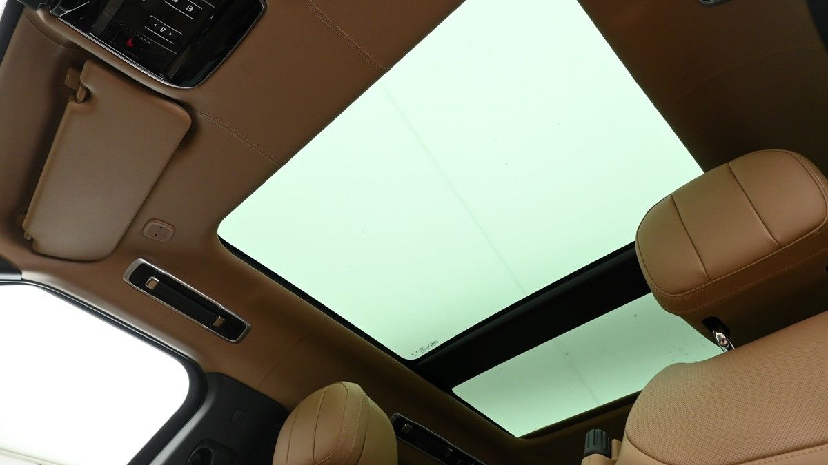 Land Rover Range Rover Image 2