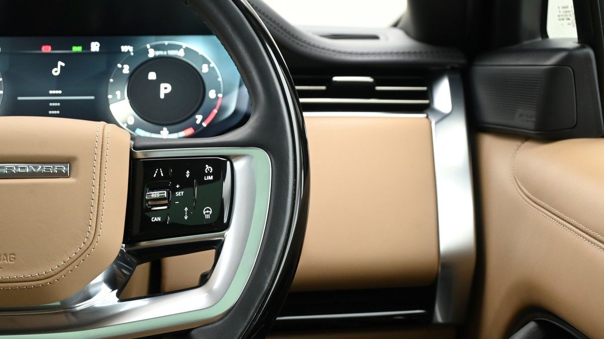 Land Rover Range Rover Image 16