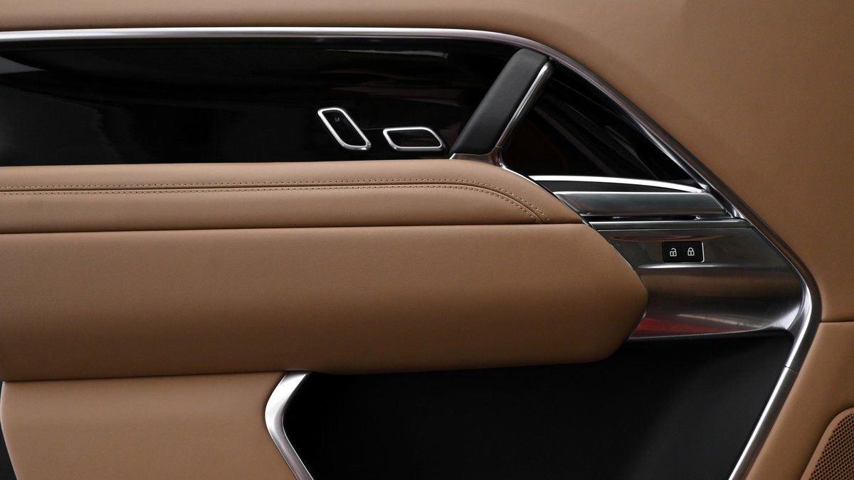 Land Rover Range Rover Image 13