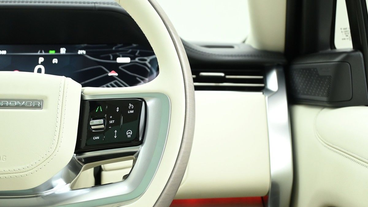 Land Rover Range Rover Image 32