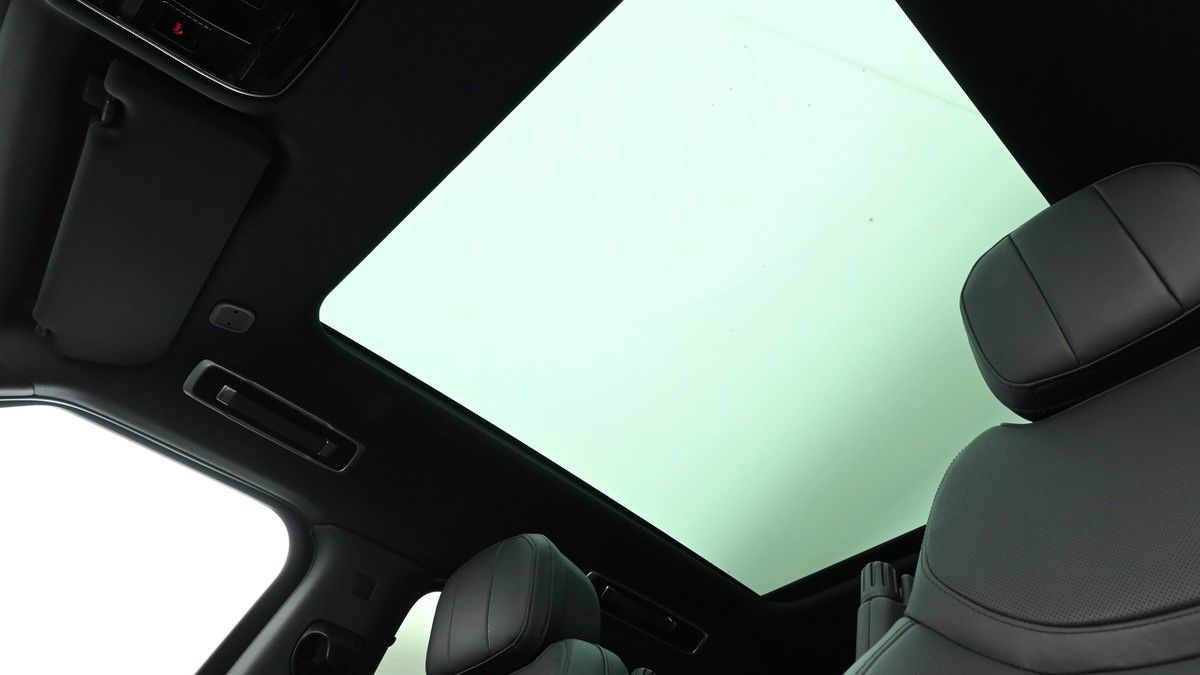 Land Rover Range Rover Image 2