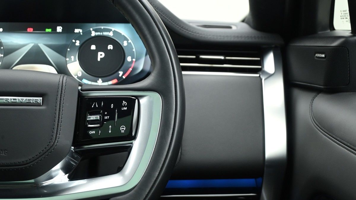 Land Rover Range Rover Image 16