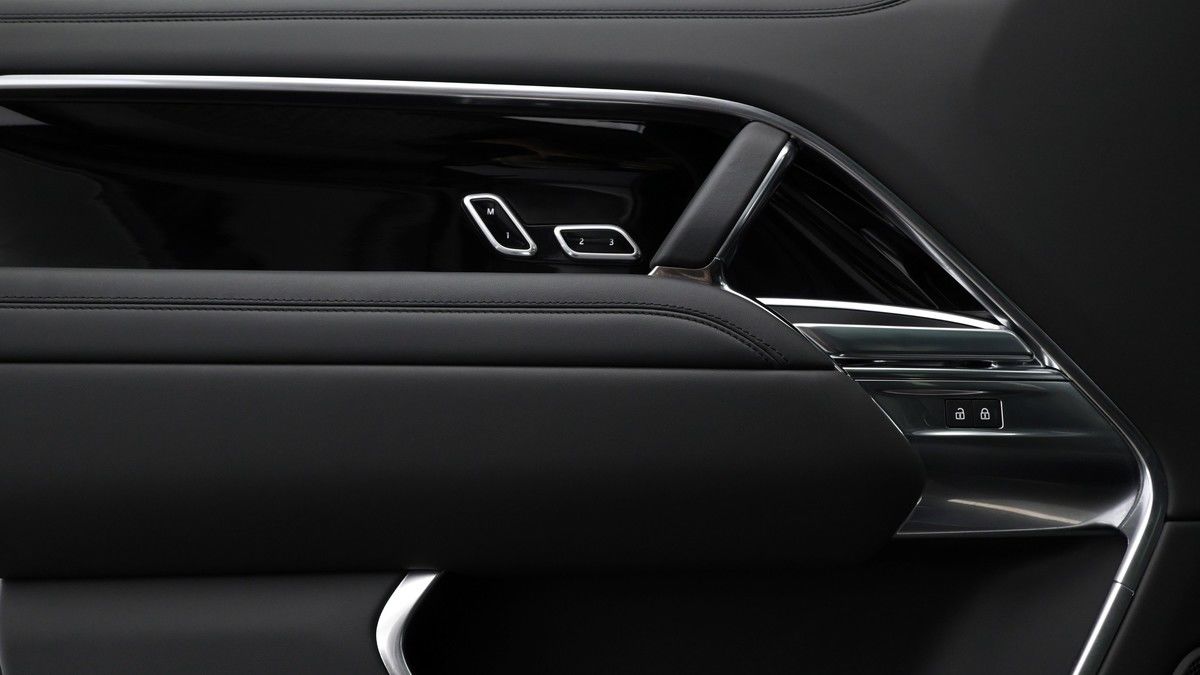 Land Rover Range Rover Image 13