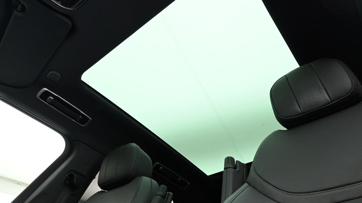 Land Rover Range Rover Image 2