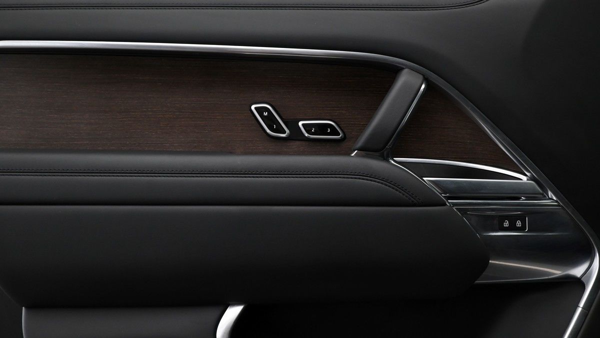 Land Rover Range Rover Image 13