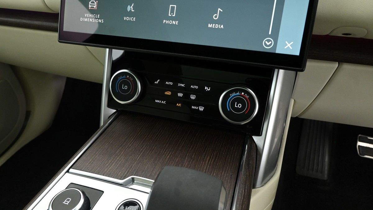 Land Rover Range Rover Image 12