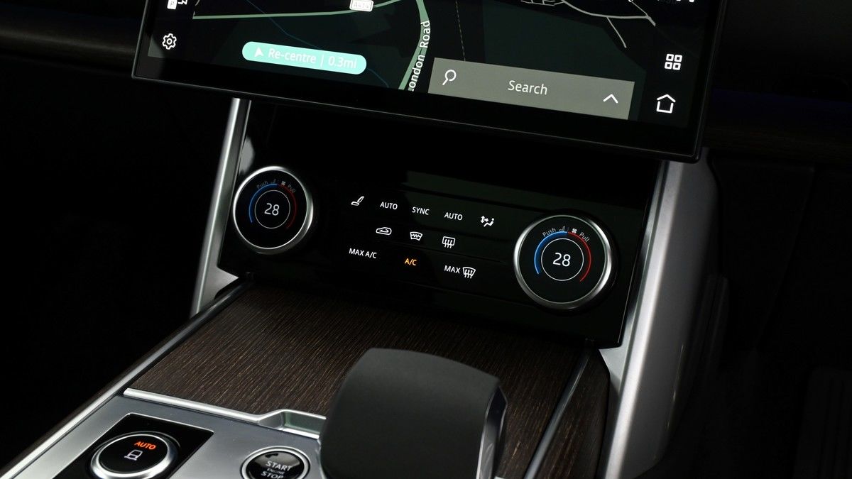 Land Rover Range Rover Image 12