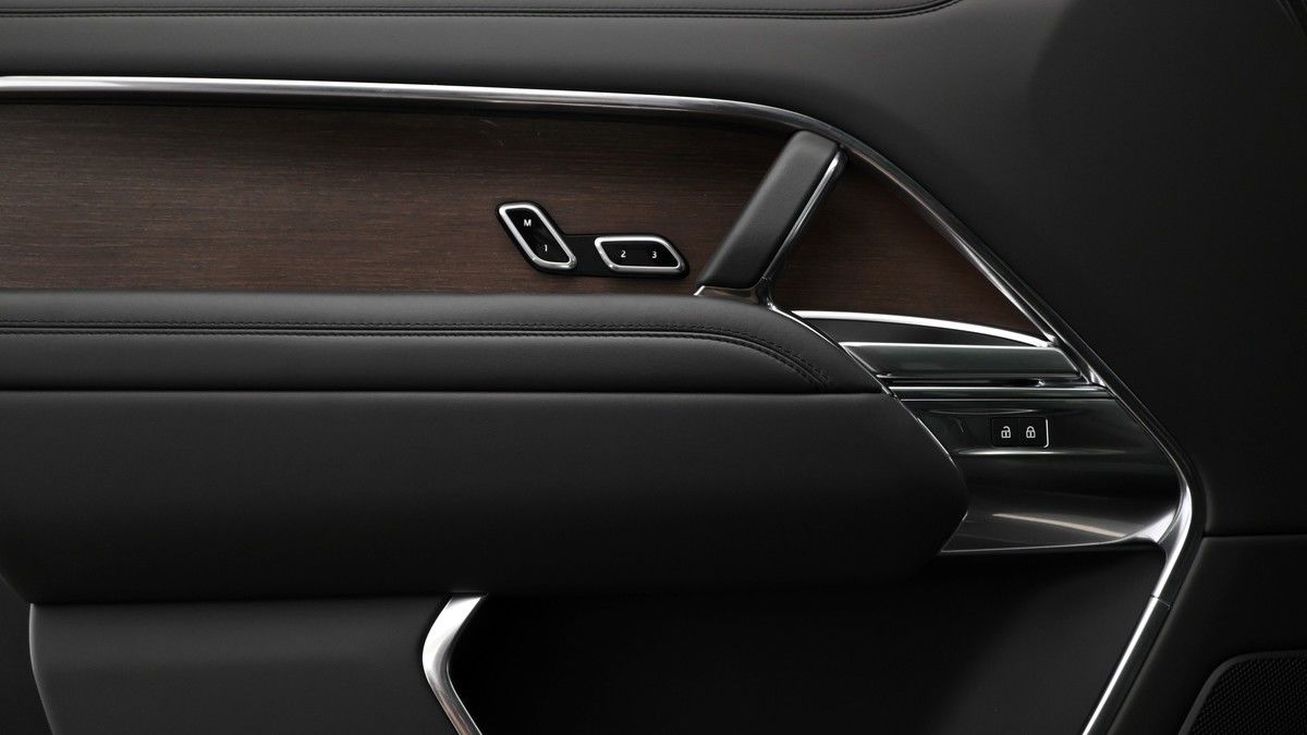 Land Rover Range Rover Image 13