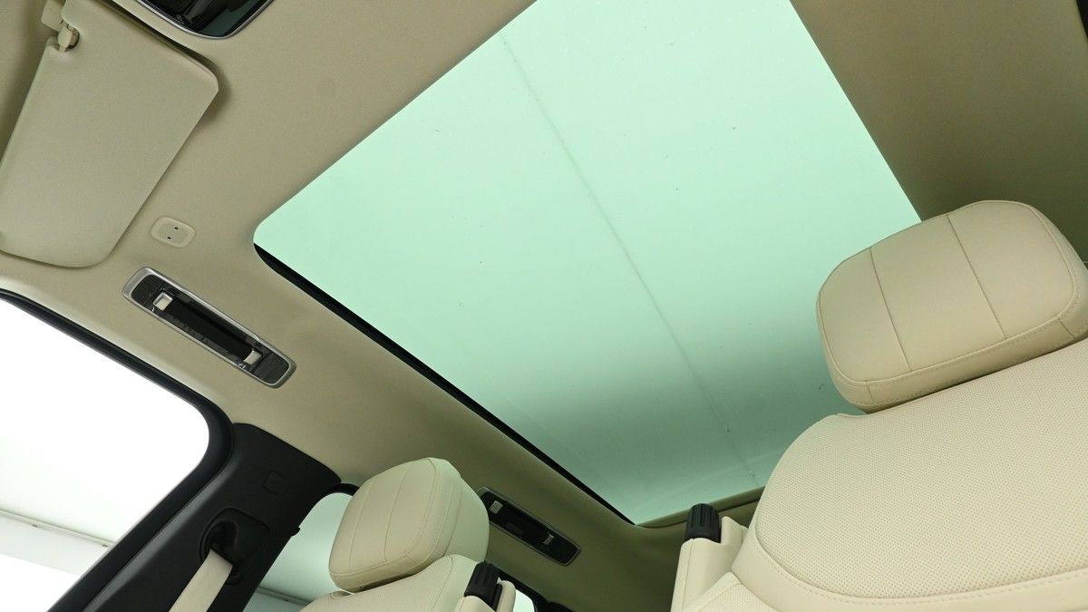 Land Rover Range Rover Image 2