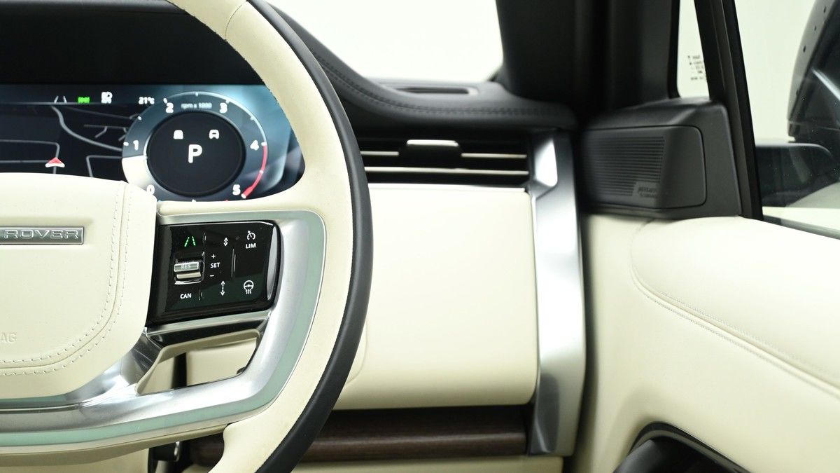 Land Rover Range Rover Image 16