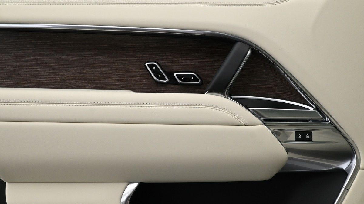 Land Rover Range Rover Image 13