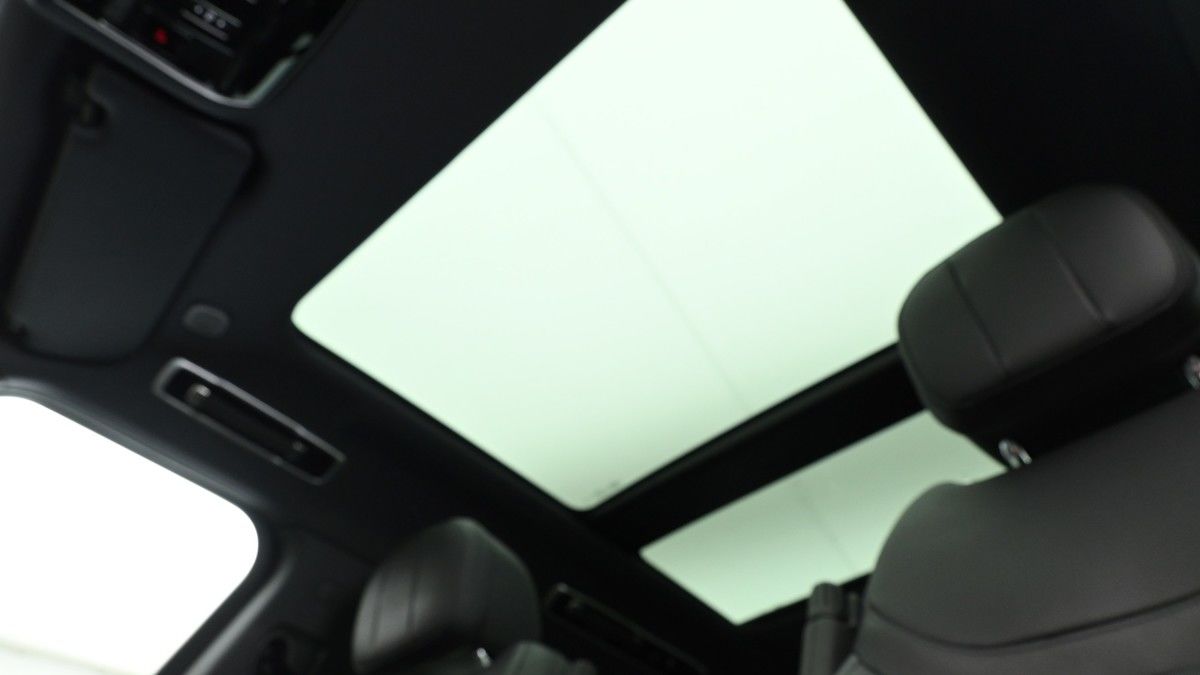 Land Rover Range Rover Image 2
