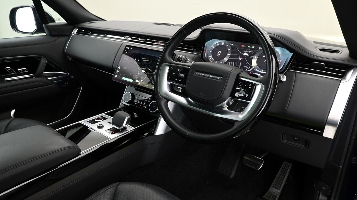 Land Rover Range Rover Image 3