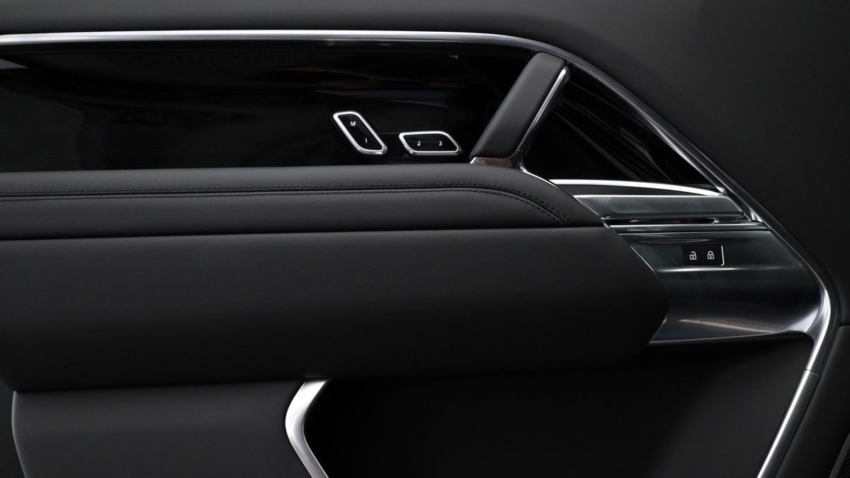 Land Rover Range Rover Image 13