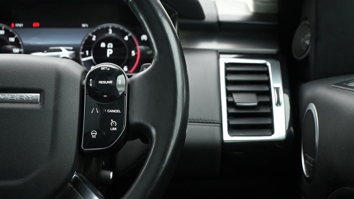 Land Rover Discovery Image 16