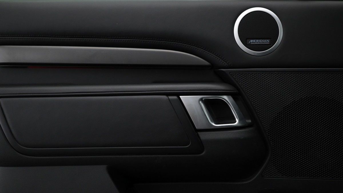 Land Rover Discovery Image 13