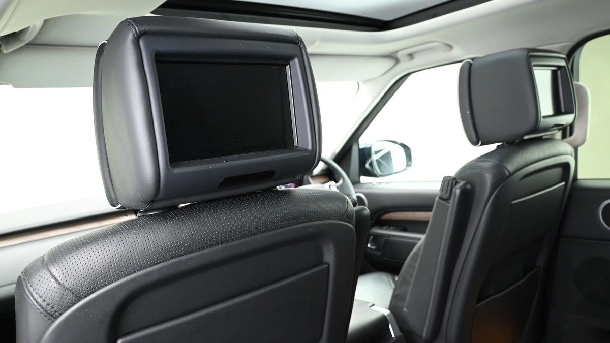 Land Rover Discovery Image 3