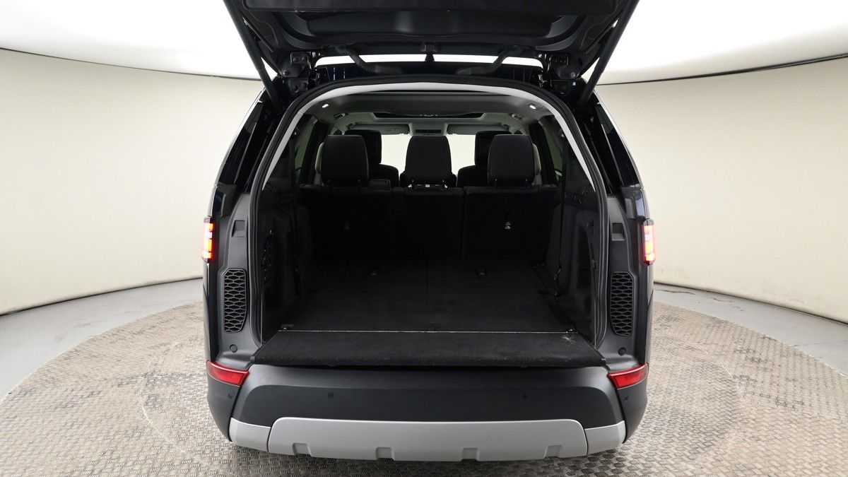 Land Rover Discovery Image 2