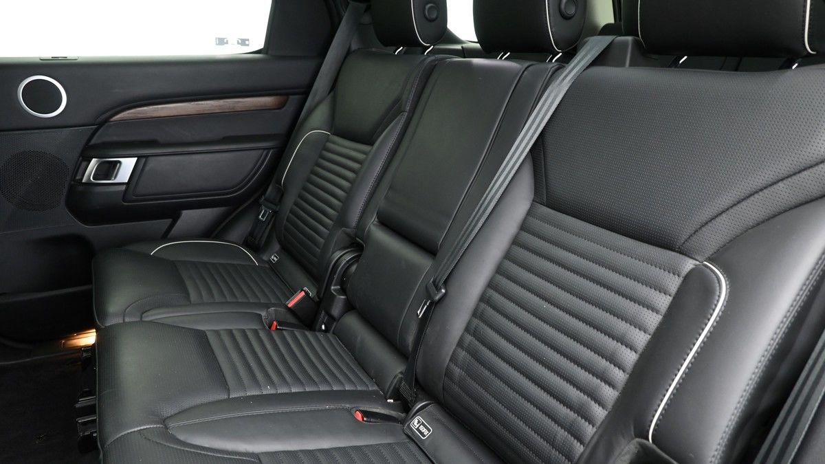 Land Rover Discovery Image 6