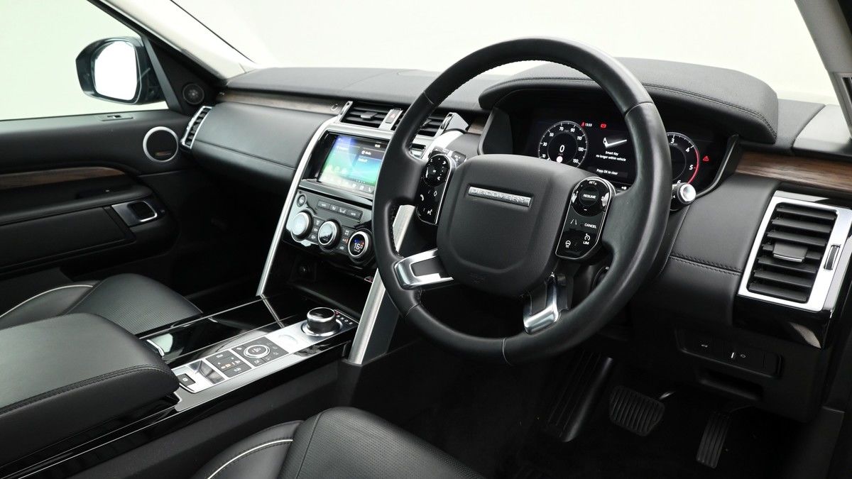 Land Rover Discovery Image 4