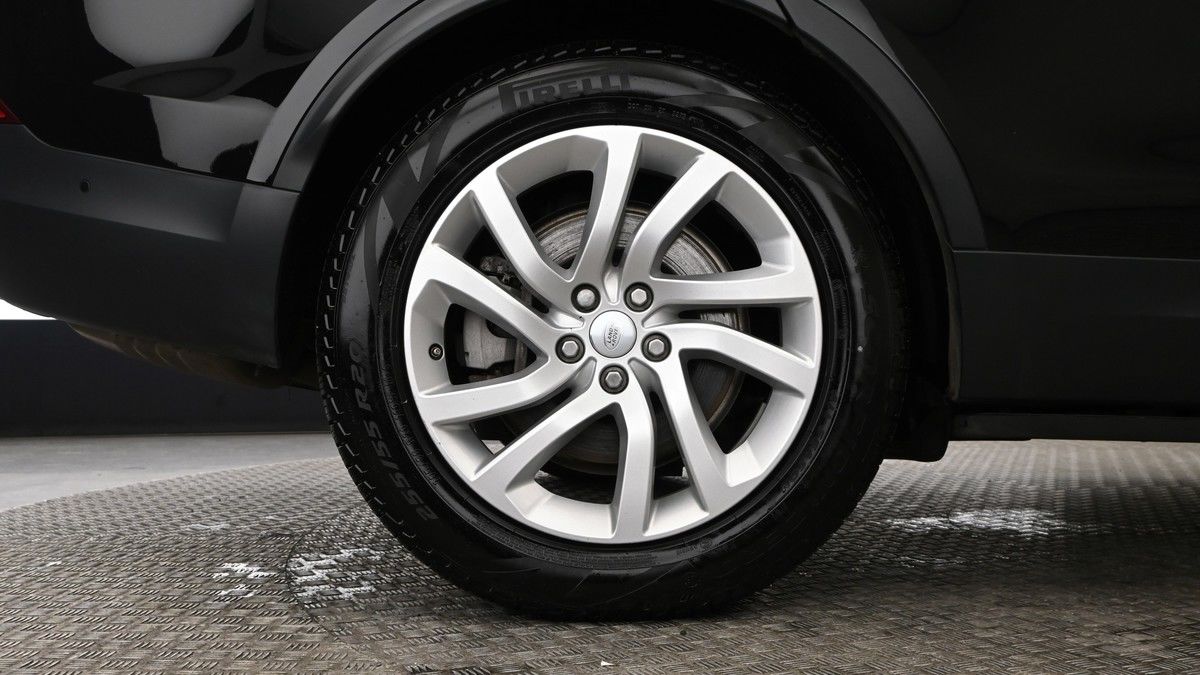 Land Rover Discovery Image 9