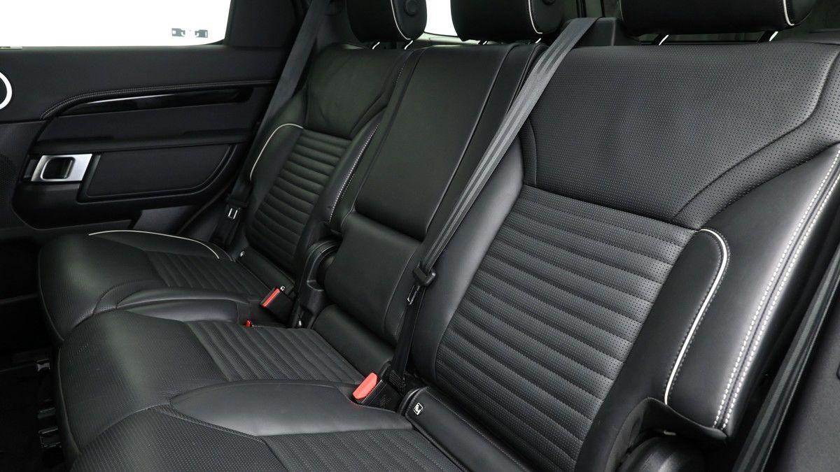 Land Rover Discovery Image 5